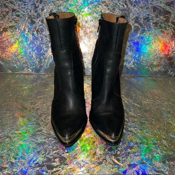 Jeffrey Campbell boots with Gold buckles. Size 7. Excellent condition! - Picture 6 of 14